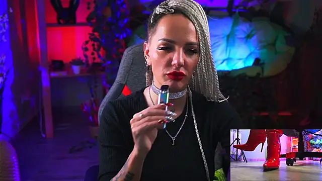 MonicaMaxwel online show from January 27, 8:17 pm