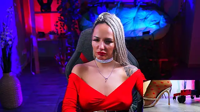 MonicaMaxwel online show from January 28, 6:28 pm