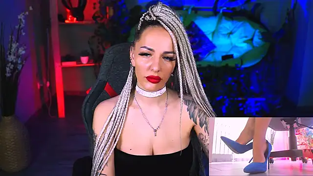 MonicaMaxwel online show from February 3, 11:20 am
