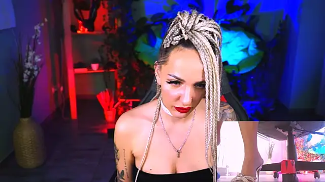MonicaMaxwel online show from February 3, 8:35 pm