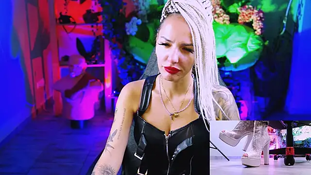 MonicaMaxwel online show from September 22, 11:01 am