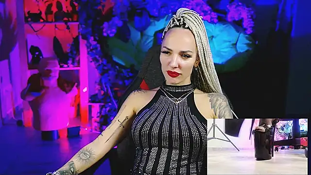 MonicaMaxwel online show from November 20, 10:48 am