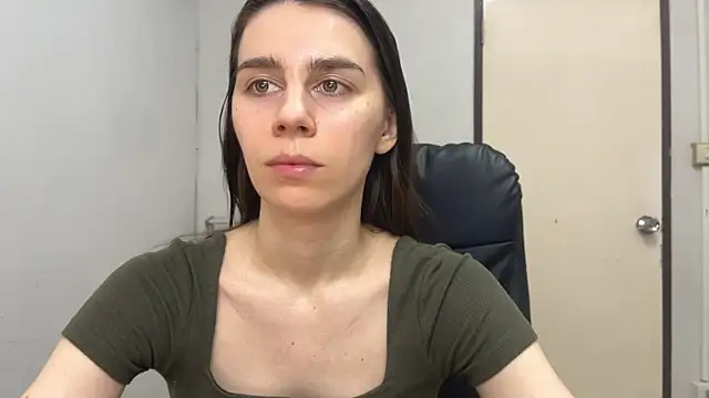 SassyJessi online show from February 3, 4:04 am