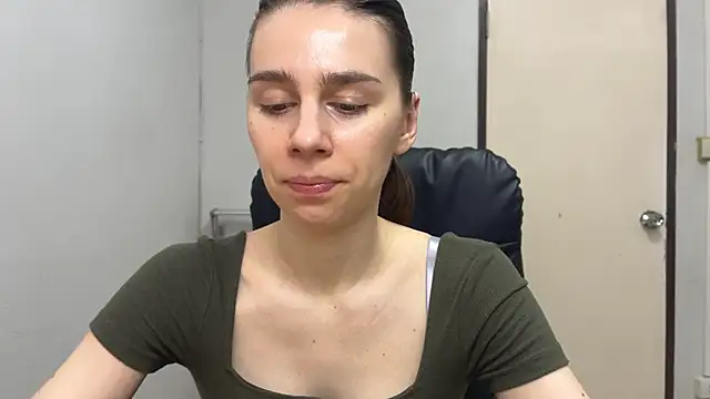 SassyJessi online show from February 7, 4:06 am