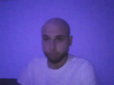 Snapshot of John_86 chatting on November 1, 10:01 pm John 86 online show from November 1, 10:01 pm