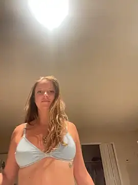 Snapshot of molly_witha_chance chatting on June 22, 6:10 am molly witha chance online show from June 22, 6:10 am