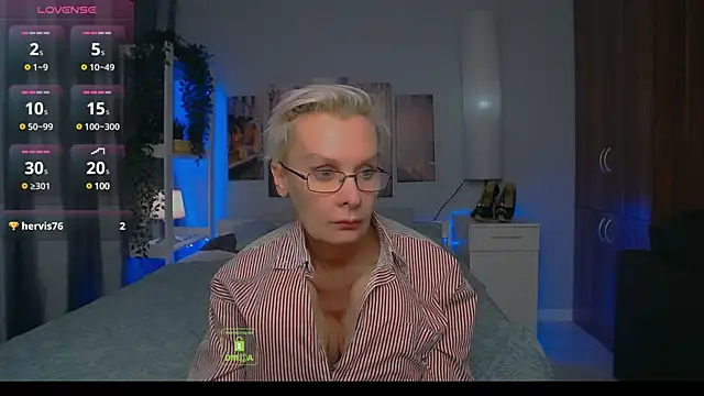 Snapshot of HelgaHimmell chatting on December 5, 7:38 pm HelgaHimmell online show from December 5, 7:38 pm