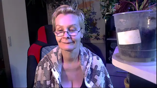 HelgaHimmell online show from May 19, 4:41 am