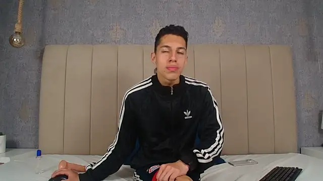 thiago19s online show from December 16, 10:24 pm