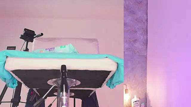 Angelst   online show from October 11, 6:56 am