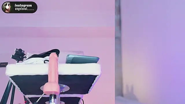 Angelst   online show from November 25, 6:02 am