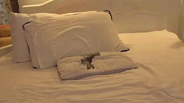 Snapshot of MonicaMelano chatting on March 2, 2:46 pm MonicaMelano online show from March 2, 2:46 pm