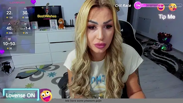 Snapshot of GlossyDiamondX chatting on September 27, 2:38 am GlossyDiamondX online show from September 27, 2:38 am