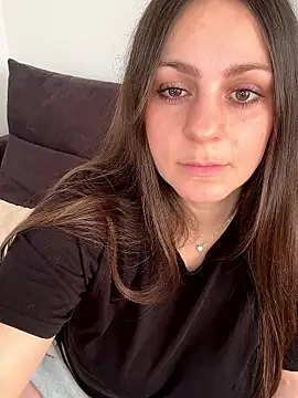 Loella-Rose online show from December 14, 12:10 pm