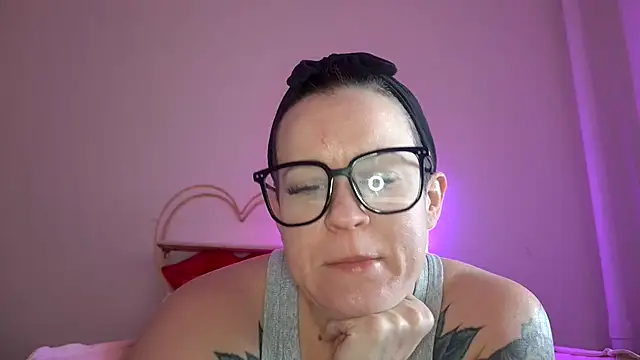 quinnmariexo online show from January 19, 3:38 pm