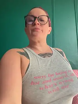 quinnmariexo online show from May 11, 1:06 pm