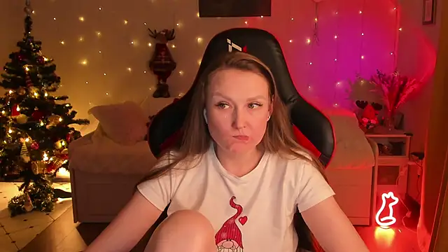 desperatehousewife   online show from December 30, 1:25 pm