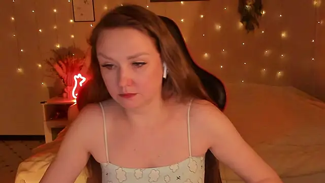 desperatehousewife   online show from March 1, 7:05 pm