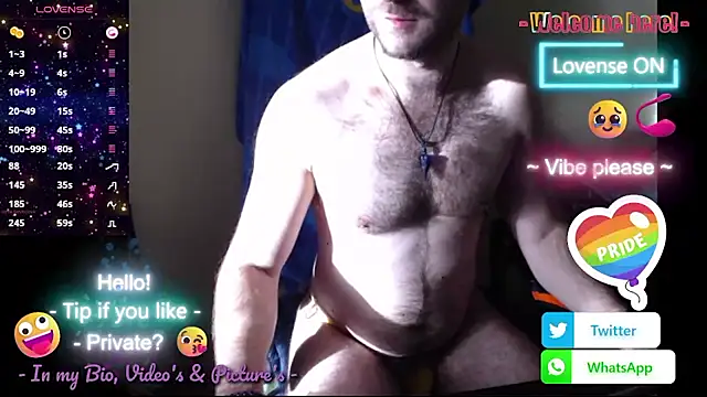 Snapshot of RealManHaveHairy chatting on October 20, 6:47 am RealManHaveHairy online show from October 20, 6:47 am