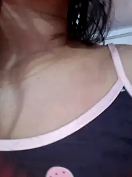Snapshot of Sophie-hatter chatting on April 29, 7:31 pm Sophie-hatter online show from April 29, 7:31 pm