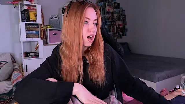 Snapshot of LinaWitch chatting on November 7, 10:26 am LinaWitch online show from November 7, 10:26 am