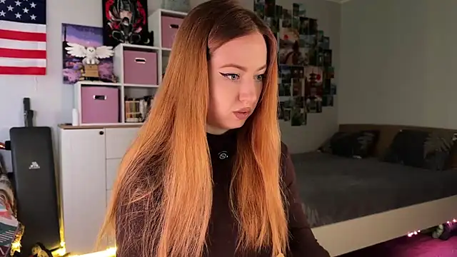 LinaWitch online show from April 14, 1:39 pm