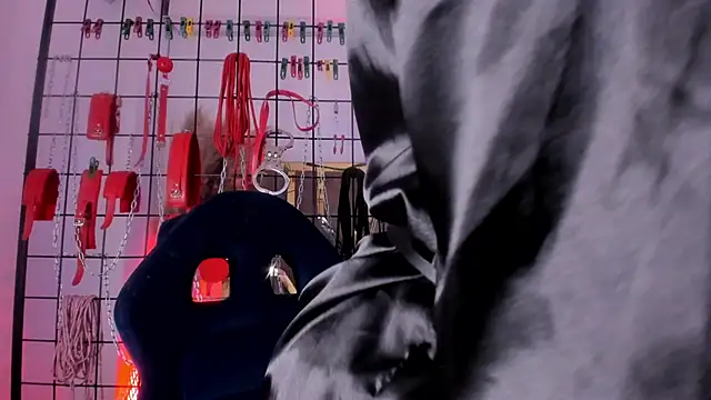 charrlotte quinn online show from January 13, 9:09 pm