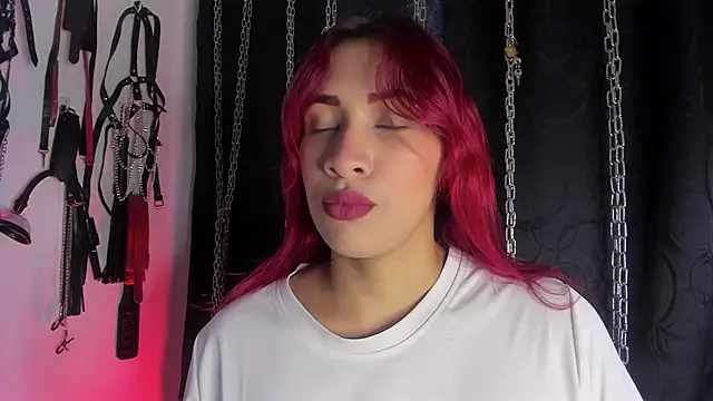 Snapshot of charrlotte_quinn chatting on February 16, 1:07 pm charrlotte quinn online show from February 16, 1:07 pm