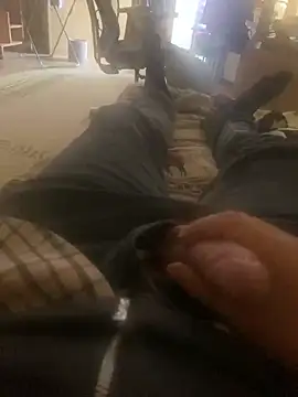 Snapshot of Arez333 chatting on April 3, 6:00 am Arez333 online show from April 3, 6:00 am