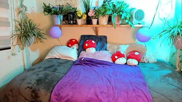 Snapshot of MiaaRose chatting on March 10, 8:14 pm MiaaRose online show from March 10, 8:14 pm