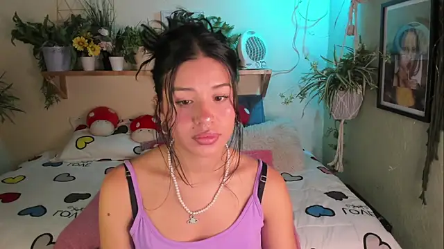 MiaaRose online show from April 22, 6:20 pm
