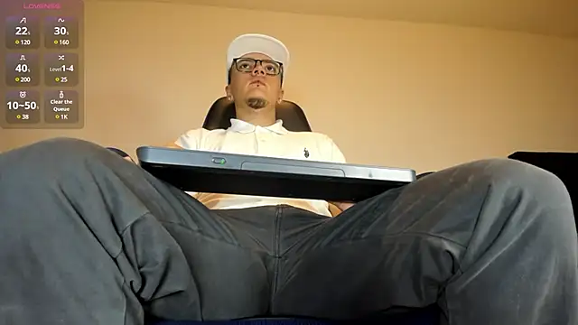 Snapshot of male_pussy chatting on March 9, 4:05 am male pussy online show from March 9, 4:05 am