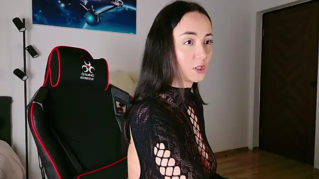 Snapshot of KatherineRyder chatting on February 9, 4:29 pm KatherineRyder online show from February 9, 4:29 pm