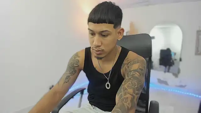 slim master12 online show from January 16, 11:42 pm