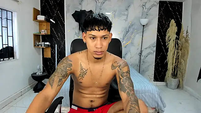 Snapshot of slim_master12 chatting on June 13, 8:40 pm slim master12 online show from June 13, 8:40 pm