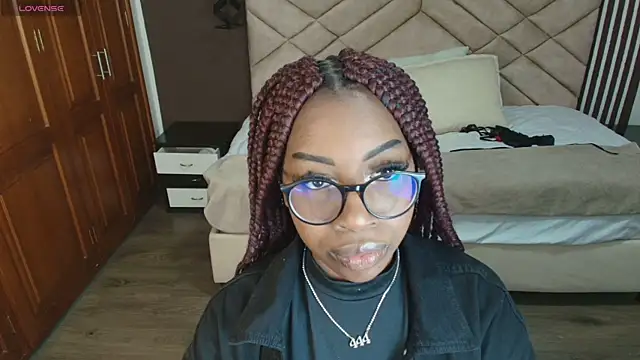 Raquel jones online show from January 6, 12:02 pm