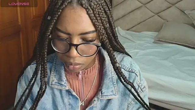 Raquel jones online show from September 30, 12:21 pm