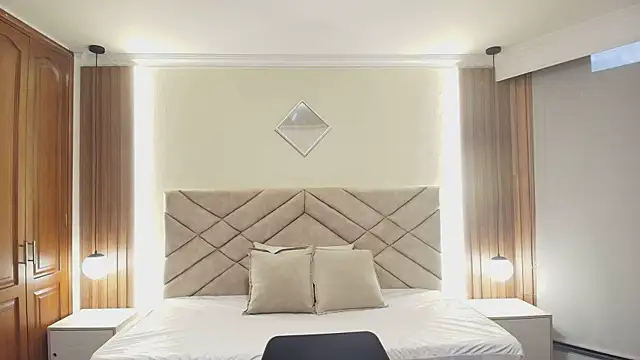 Raquel jones online show from February 4, 12:00 pm