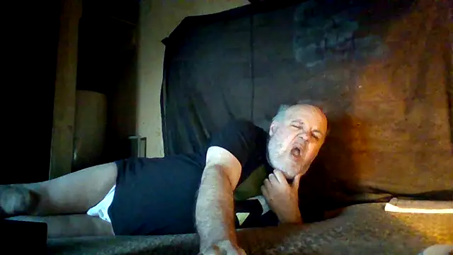 Nightshade7712 online show from October 23, 9:46 pm