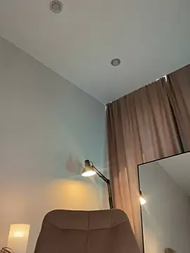 Snapshot of teasecake chatting on March 16, 7:48 am teasecake online show from March 16, 7:48 am