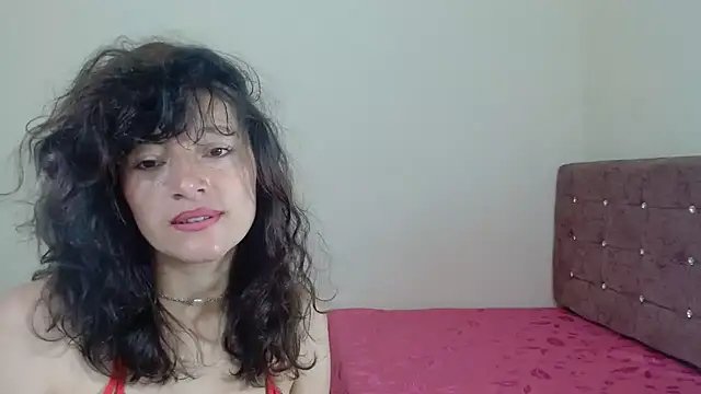 Snapshot of lunazulsj chatting on May 4, 12:45 pm lunazulsj online show from May 4, 12:45 pm