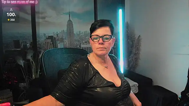 ninarandmann online show from September 12, 7:47 pm