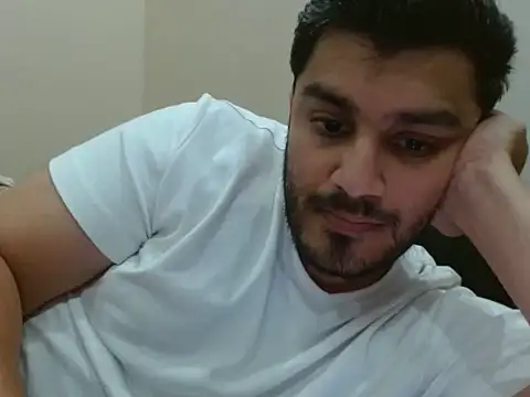 Snapshot of robintoit chatting on July 2, 6:08 am robintoit online show from July 2, 6:08 am