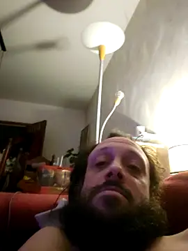 Snapshot of high_andlow420 chatting on March 11, 12:33 am high andlow420 online show from March 11, 12:33 am