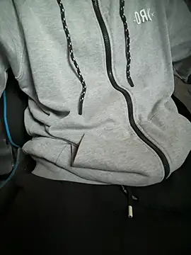 Snapshot of po24_gabor chatting on January 19, 3:05 pm po24 gabor online show from January 19, 3:05 pm