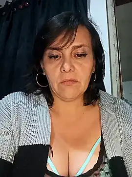 Snapshot of Natasha_milf__ chatting on January 29, 1:37 am Natasha milf online show from January 29, 1:37 am