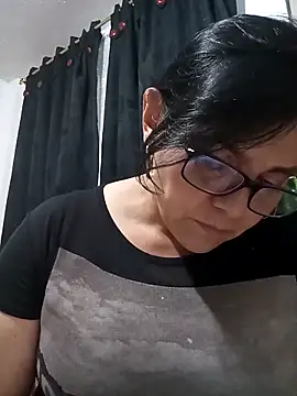 Snapshot of Natasha_milf__ chatting on February 9, 1:44 am Natasha milf online show from February 9, 1:44 am