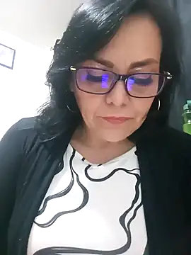 Snapshot of Natasha_milf__ chatting on March 15, 12:15 am Natasha milf online show from March 15, 12:15 am