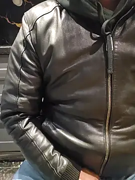 Snapshot of mysticfalls37 chatting on October 26, 8:48 pm mysticfalls37 online show from October 26, 8:48 pm