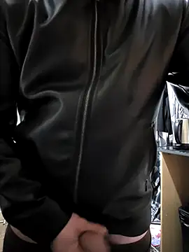 Snapshot of mysticfalls37 chatting on February 18, 2:02 pm mysticfalls37 online show from February 18, 2:02 pm